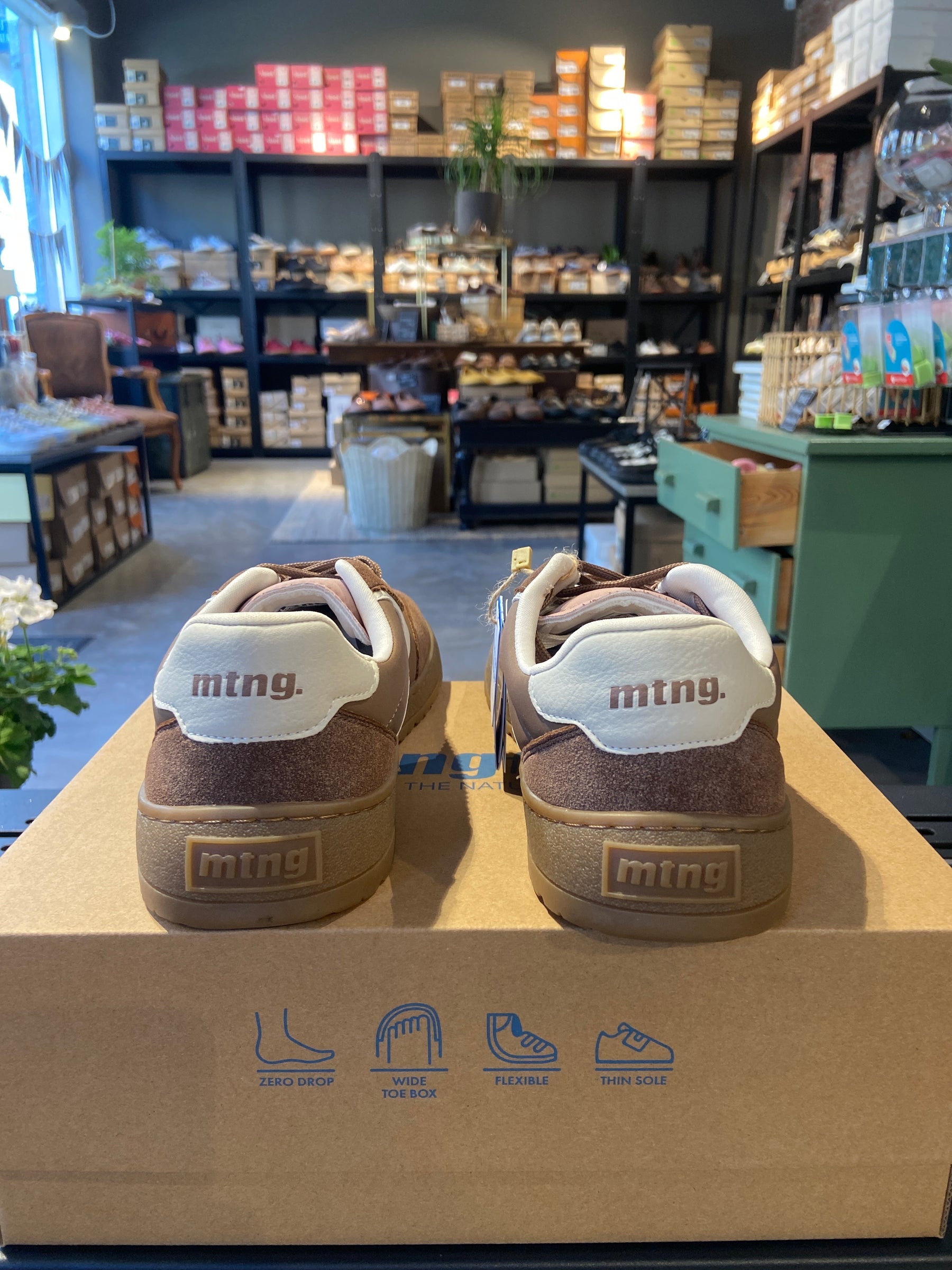 MTNG -  AMBER MOCHA/ BUTTER OFF WHITE