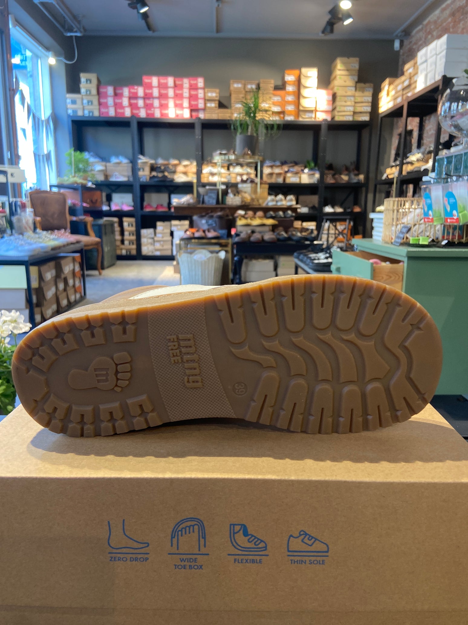 MTNG -  AMBER MOCHA/ BUTTER OFF WHITE