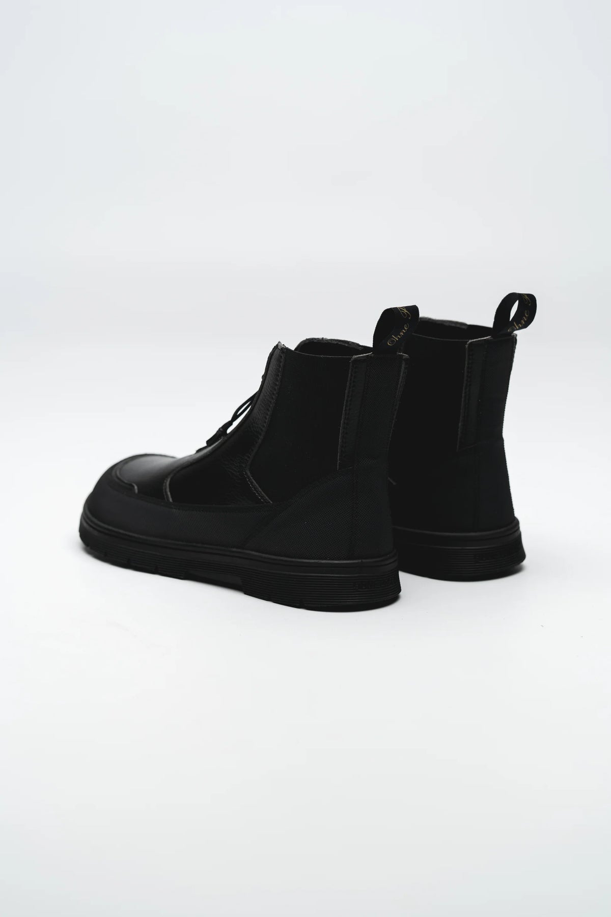 OHNE - Zuri Chelsea Boot, Black