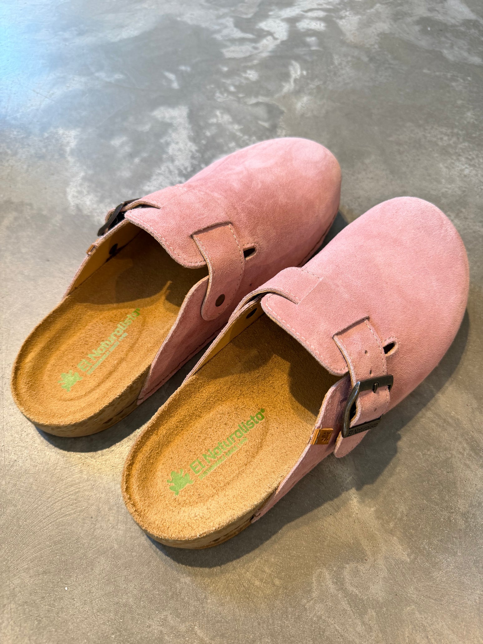 El Naturalista - N5796 silk suede Candy