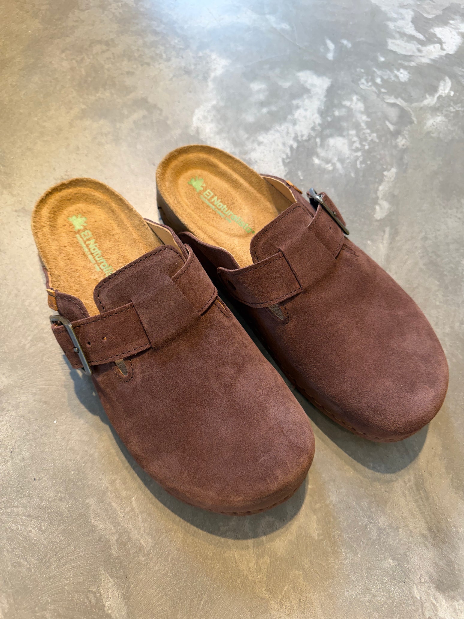 El Naturalista - N5796 silk suede chocolate