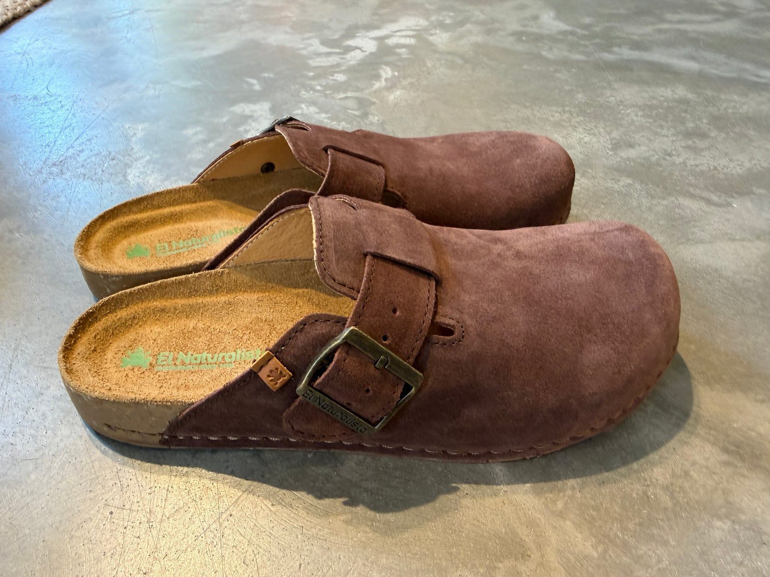 El Naturalista - N5796 silk suede chocolate