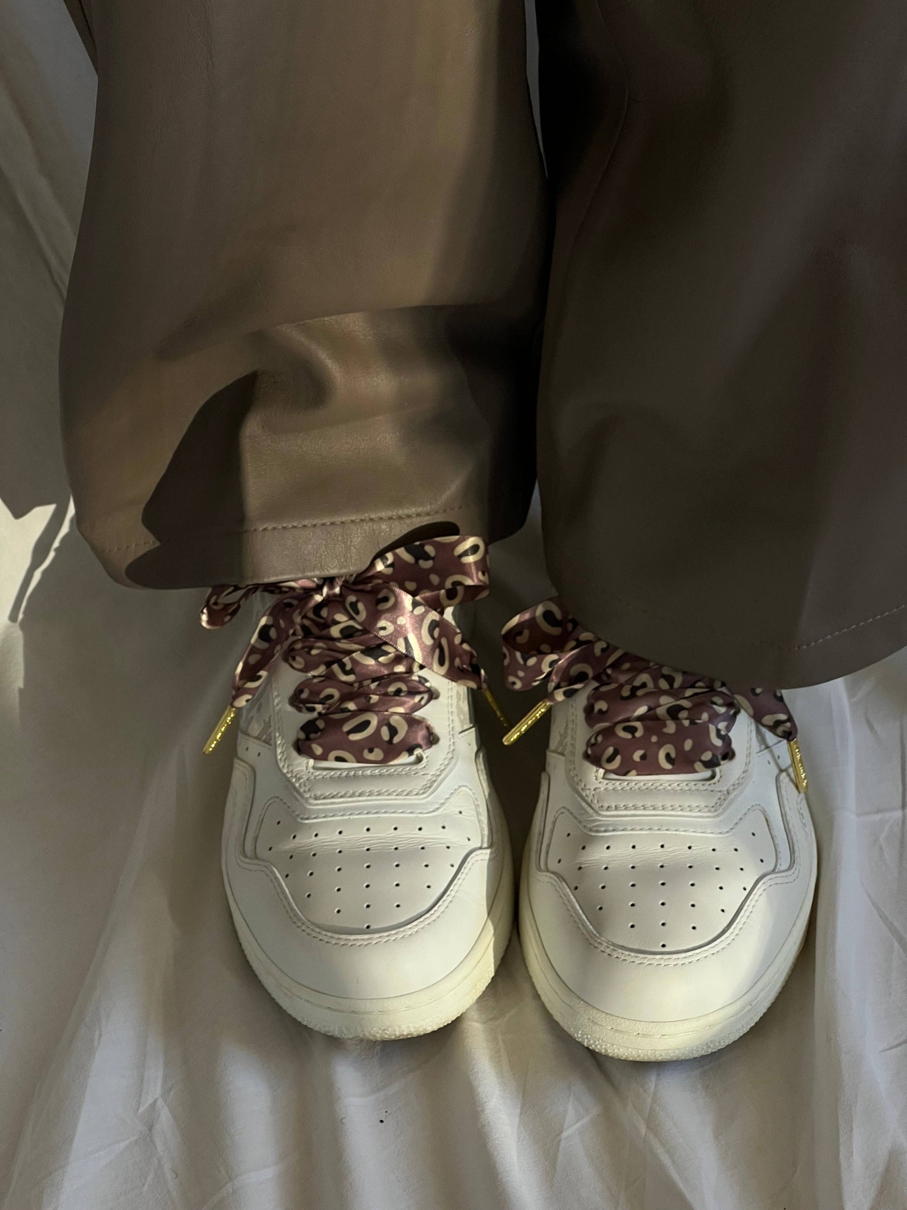 Silk Mauve Leopard – Breda satängskosnören med leopardmönster: 120cm/47,2 tum