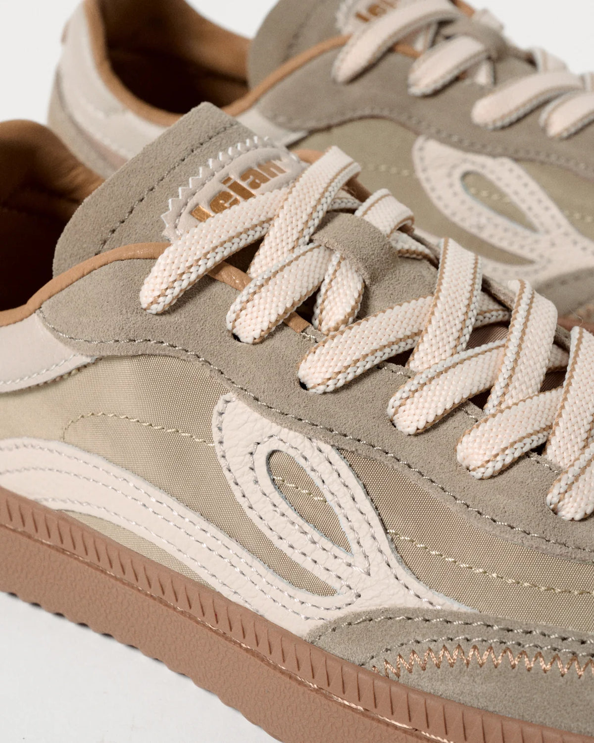 Lejan - One Wide, Dark Beige / Vainille